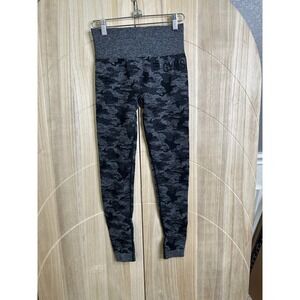 Gymshark Camo Seamless Leggings Womens‎ Small Black Grey